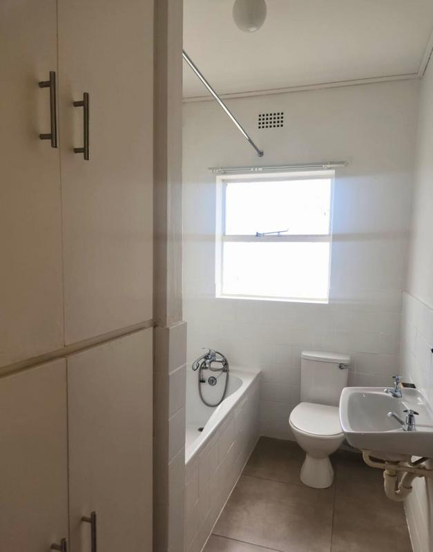 To Let 1 Bedroom Property for Rent in Wynberg Upper Western Cape